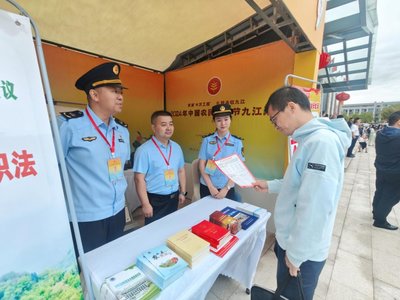 普法惠農(nóng)慶豐收，執(zhí)法服務(wù)暖民心——市農(nóng)業(yè)綜合行政執(zhí)法支隊(duì)開展2024中國農(nóng)民豐收節(jié)普法宣傳活動(dòng)